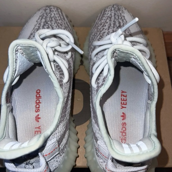 Adidas Yeezy Boost 350 V2 with box - Picture 5 of 6